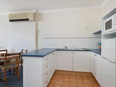 Calypso Plaza Resort Unit 146 - Central Coolangatta Beachfront location