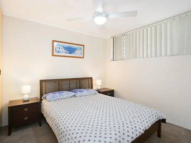 Kirra Gardens Unit 30 - Beachfront in Kirra with views to Surfers Paradise