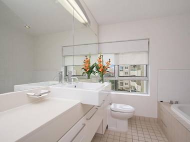 Sands On Greenmount Unit 4 - Beachfront location with ocean views