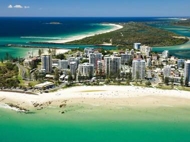 Maili 6 Luxury sky home apartment in Rainbow Bay Coolangatta Wi-Fi Included