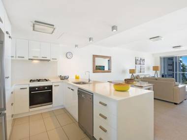 Eden Apartments Unit 901 - Luxury 2 bedroom apartment close to the beach Rainbow Bay Coolangatta