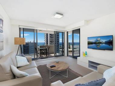 Eden Apartments Unit 901 - Luxury 2 bedroom apartment close to the beach Rainbow Bay Coolangatta