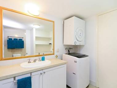 Calypso Plaza Resort Unit 238 - Right in the heart of Coolangatta