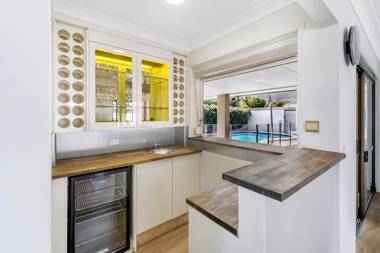 Homely Getaways in Broadbeach Waters