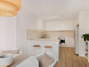 Maybury Unit 5 - Right in the heart of Rainbow Bay in Coolangatta