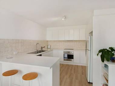 Maybury Unit 5 - Right in the heart of Rainbow Bay in Coolangatta