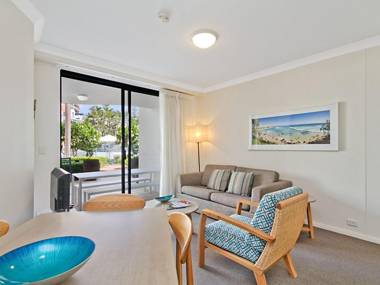 Calypso Plaza Resort Unit 139 - Ground floor 1 bedroom unit on Coolangatta beachfront
