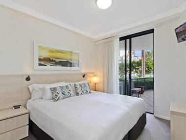 Calypso Plaza Resort Unit 139 - Ground floor 1 bedroom unit on Coolangatta beachfront
