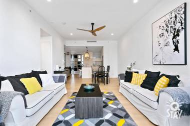 Oracle - 3 & 4 Bedroom Apartments- Q Stay