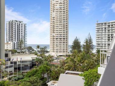 Crown Tower Spacious 1 Bedroom Apartment