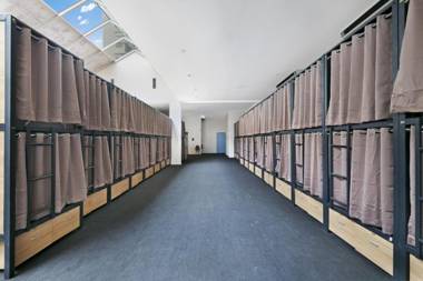 Tequila Sunrise Hostel Surfers Paradise