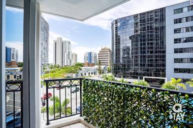 Chevron Renaissance - 2 Bedroom 2 Bathroom in the Centre of Surfers Paradise!!