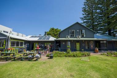 Dunsborough Beachouse YHA