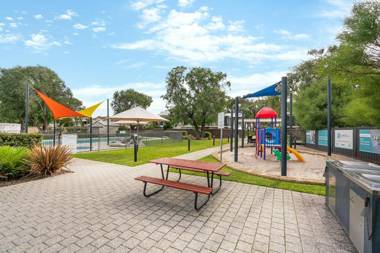 Coastal Cottage - Unit 22 Cape View Resort Busselton