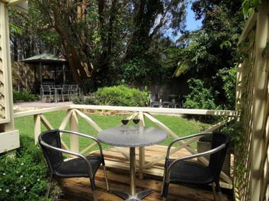 Edge Of The Forest Motel