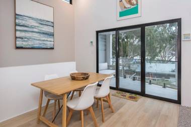 Central Heights - Main Street Views