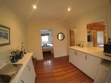 GRAPE JUICE STUDIOs 4km to Town & Beaches