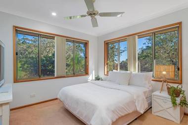 Seascape @ 19 Pindari - privacy space views