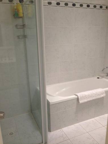 Anne's Waterfront Haven B&B