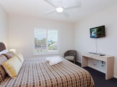 278 Pacific Blue 265 Sandy Point Road Dual key first floor Unit with Wifi and linen supplied