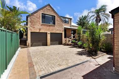 'Salt Wood' Cabin style retreat