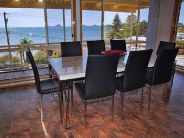 Soldiers Point Road 50