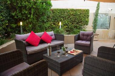 O'Shea's Royal Hotel