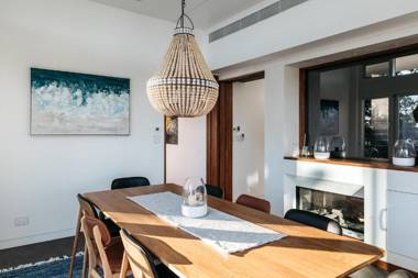 A PERFECT STAY - Wave Hill Estate