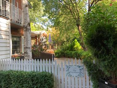 Westwood Lodge Apartments