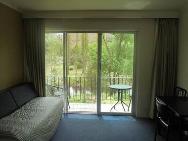 Riverbank Park MOTEL