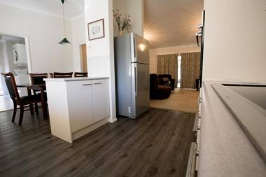 The Birch House - Silver Birches Luxury Accommodation Bright