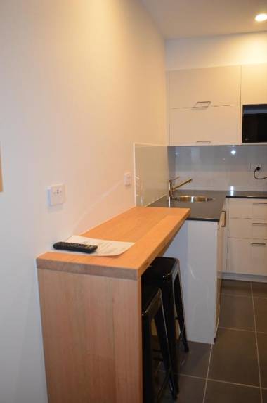 Bright Colonial Motel