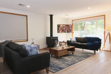 12 Mount Porepunkah Road