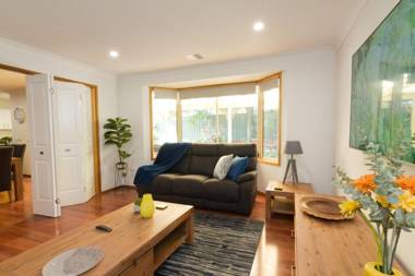 12 Mount Porepunkah Road