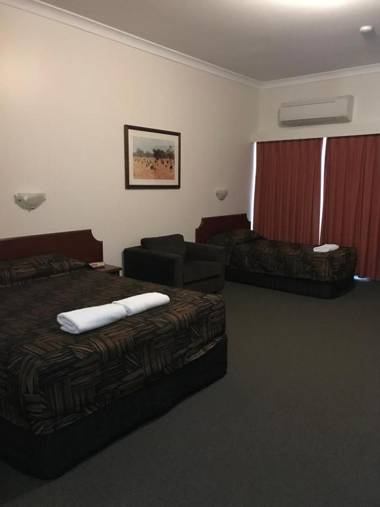 The Kidman Wayside Inn