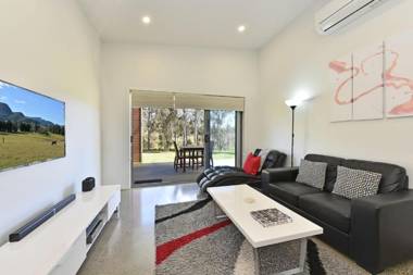 Ironbark Villa 4