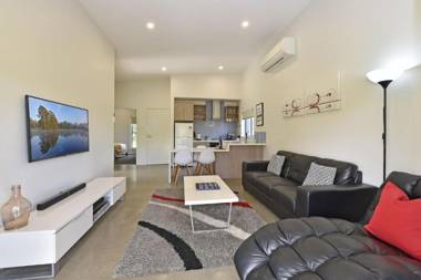 Ironbark Villa 5