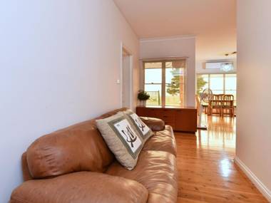 King III - you can honestly walk to Bimbadgen and Hope Estate concerts