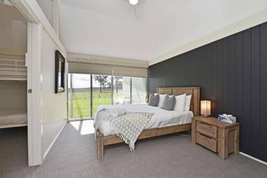 Ironbark Hill Retreat