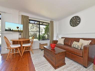 Olive Grove Studio 1