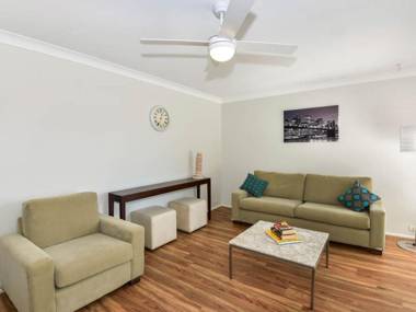 The Noraville House - Large Family Home