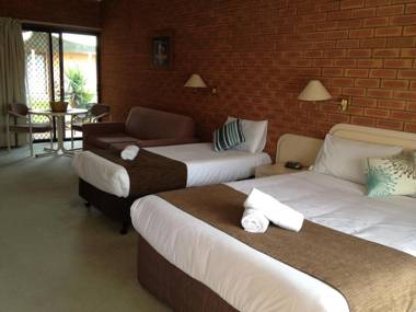 Ashleigh Court Motor Inn