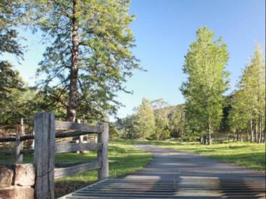 Cedar Creek Cottages