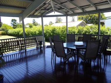 Pitstop Lodge Guesthouse B&B