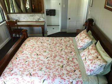 Pitstop Lodge Guesthouse B&B