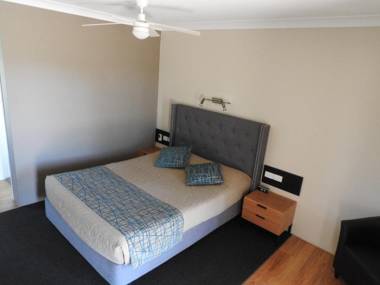 Australian Homestead Motor Lodge