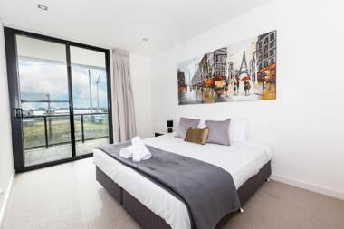 Trendy Self Contained Inner City Apartment