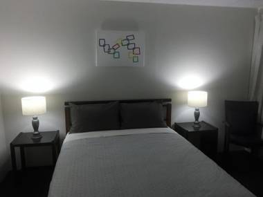 Cooks Endeavour Motor Inn