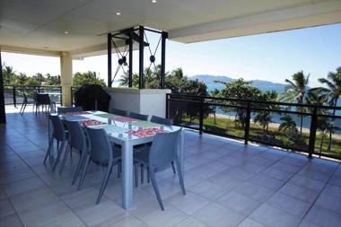 Lighthouse Apartments on The Strand - Penthouse