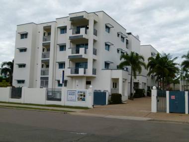 Madison Ocean Breeze Apartments